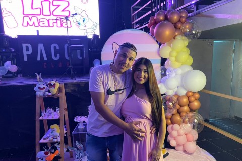Mc Jhordan e Damaris celebram a chegada da filha Liz Maria com um encantador chá de bebê temático dos Looney Tunes Baby